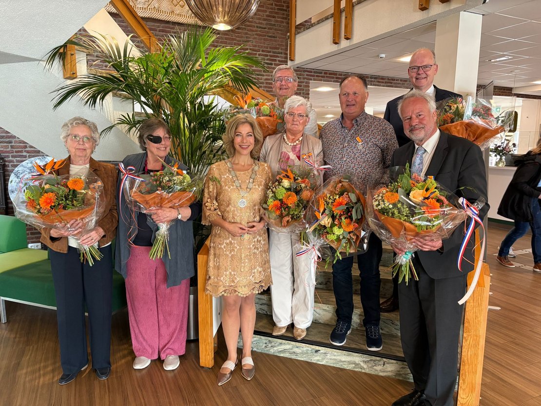 Zeven inwoners gemeente Nunspeet ontvangen Koninklijke Onderscheiding